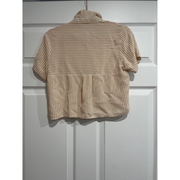 Button Down Cropped blouse - Picture 3 of 4